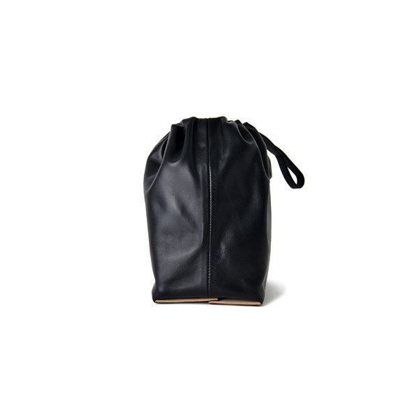 LE34 / COW KIP LEATHER POUCH S (LE34) | Aeta / Bag (MEN) | AetaAuthorized  DealerDIVERSE