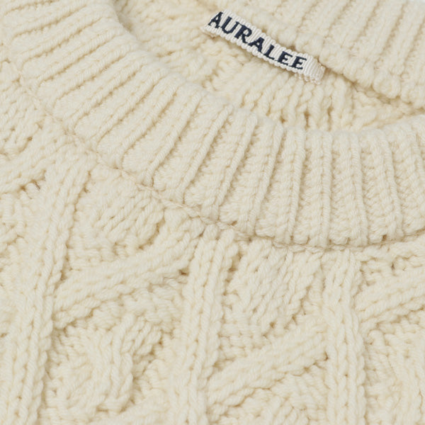 HARD TWIST MERINO ARAN KNIT P/O (A9AP01FM) | AURALEE / トップス (MEN) | AURALEE 正規取扱店DIVERSE