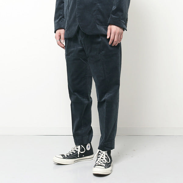 PLEAT FRONT PEGTOP ORGANIC COTTON CORDUROY (A19C-07PT01C) | MARKAWARE / パンツ  (MEN) | MARKAWARE正規取扱店DIVERSE