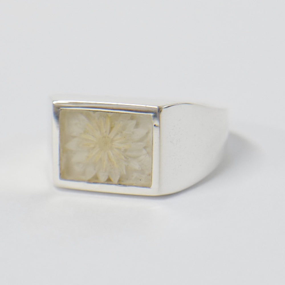 XOLO JEWELRY (ショロ) Signet Ring with Flower / White XOR045 