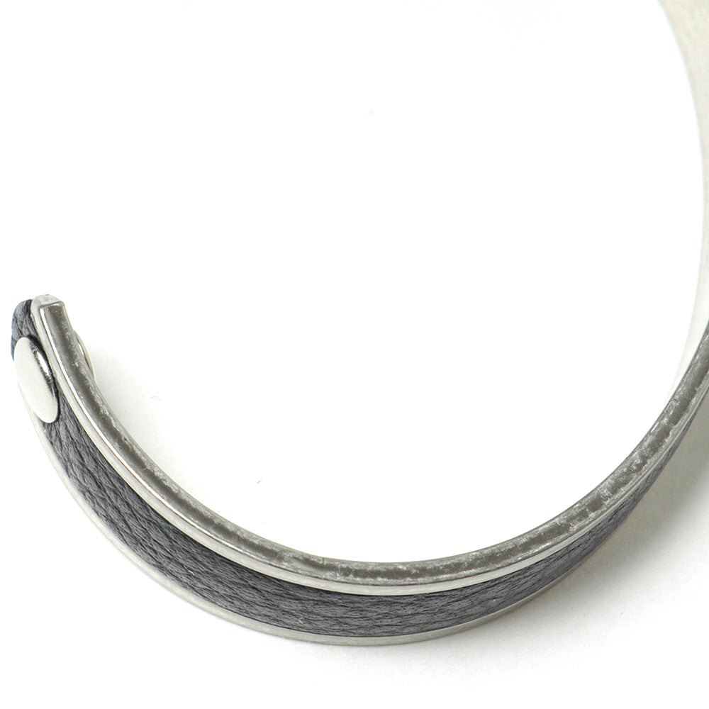 BRASS BRACELET NARROW with SHRINK COW LEATHER