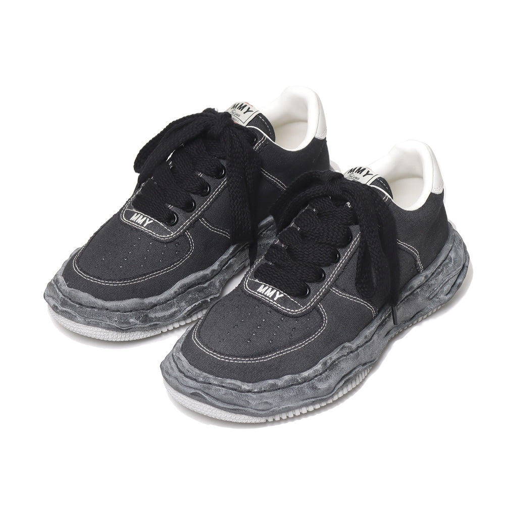 (WAYNE) OG Sole Canvas Garment dye Low-top Sneaker BLACKxBLACK