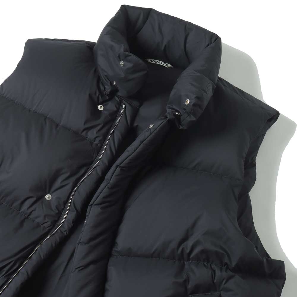 SUPER LIGHT NYLON RIPSTOP DOWN VEST