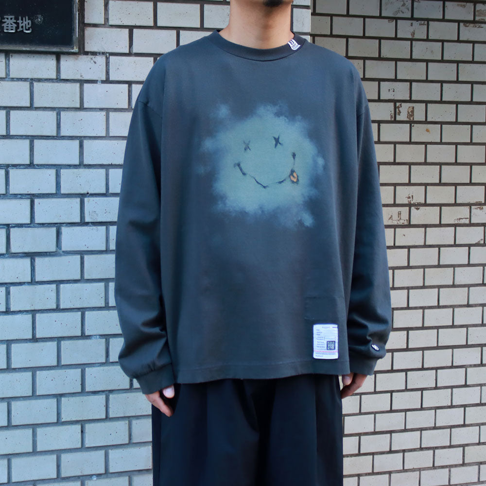 DISTRESSED SMILY FACE PRINTED L/S TEE (J12LT551) | Maison MIHARA 