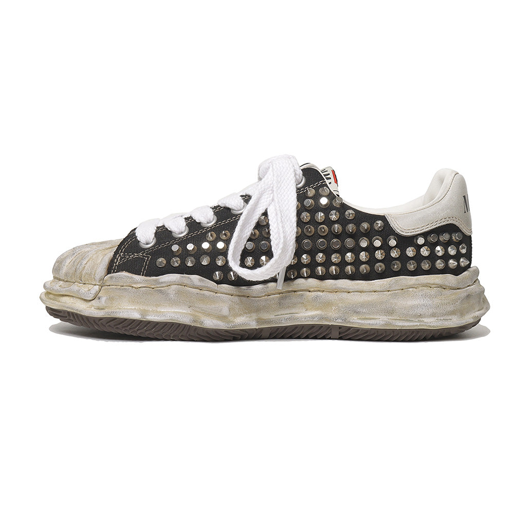 (BLAKEY) OG Sole Studded Canvas Low-top Sneaker BLACK