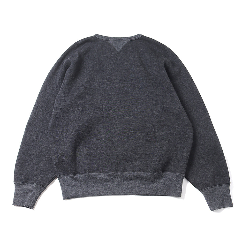 CREW-NECK ATHLETIC TOPS