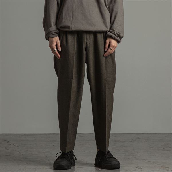 marka 3TUCK TAPERED FIT EAZY WOOL PANTS